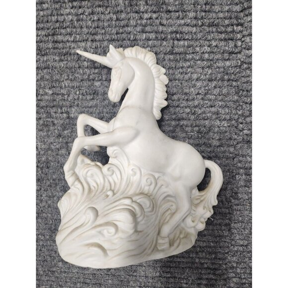 VINTAGE 80s Aldon Fine Porcelain Unicorn Figurine Wind Up Musical White Ceramic